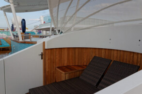 Vibe Beach Club