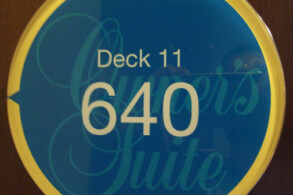 Kleine Pfeile zeigen an, wo vorne ist