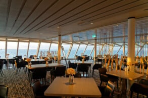 X-Lounge
