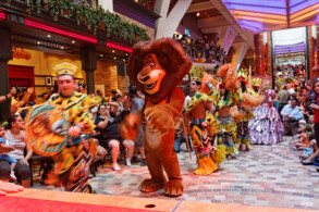 Show: Dreamworks-Parade