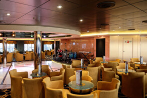 Armonia Lounge & Bibliothek