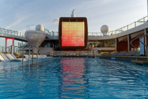 Pooldeck