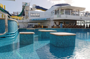 Pooldeck