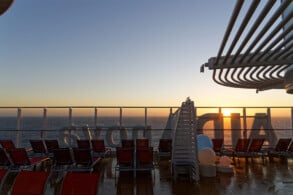 Pool- und Sonnendeck 18