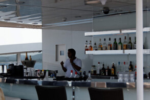 Outside Bar