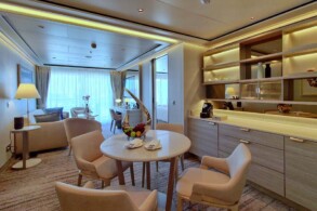 Silver Suite 6020
