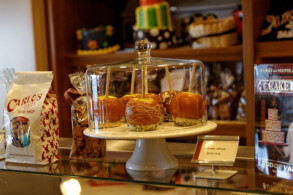 Carlo's Bakery