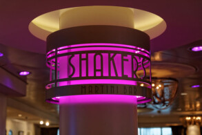 Shaker's Bar