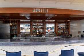 Waves Bar