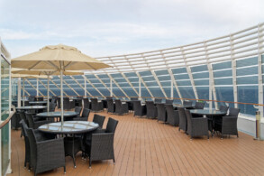 Pool, Sonnendeck