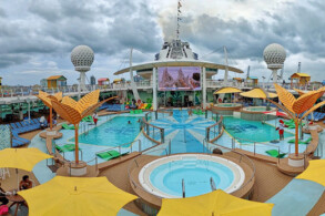 Pooldeck