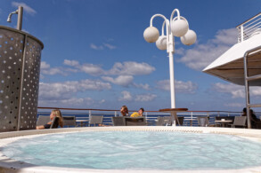 Thalassa Bar, Deck 5 hinten