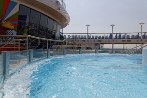Pooldeck