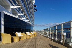 Promenade, Deck 8