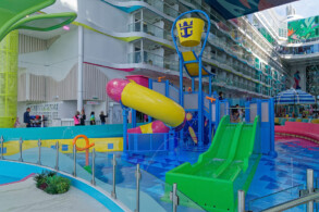 Surfside, Splashaway Bay