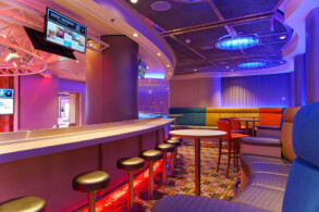 On Air, Karaoke-Bar