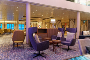 Lumas Bar & Lounge