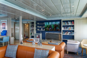 Expedition Lounge und Bar