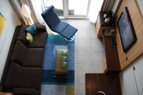 Crown Loft Suite CL 1702