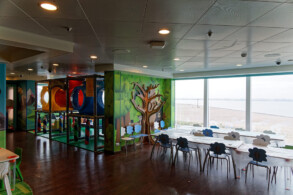 Kids-Club Tree House