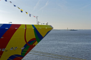 Norwegian Encore in Bremerhaven