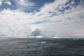 Bucht nahe Lemaire Channel