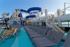 Pooldeck