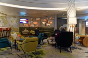 Rezeption & Lese-Lounge