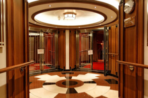 Show Lounge