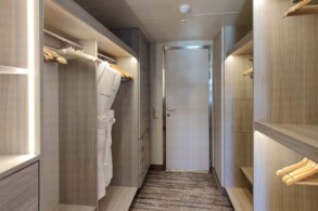 Silver Suite 6020