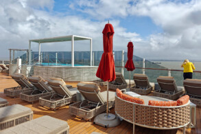 Vibe Beach Club