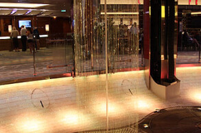 Rising Tide Bar - Royal Promenade - Oasis of the Seas