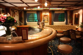 Club-Bar am Unterdeck