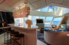 Tomorrow Tower Suite 14000