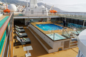 Pooldeck