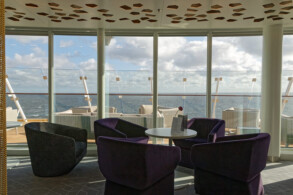 X Lounge