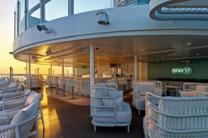 Bar 17