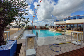 Pools, Aussendecks