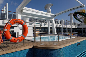 Pooldeck