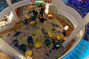 Rezeption & Lese-Lounge