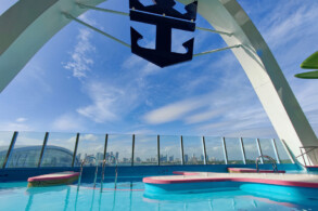 Surfside, Water's Edge Pool