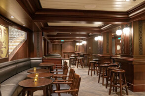 Michael's Genuine Pub