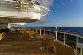 Promenade, Deck 8