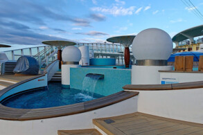 Pooldeck