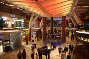 Royal Promenade - Oasis of the Seas