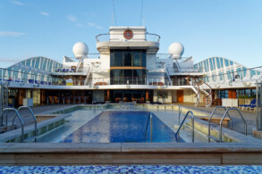 Pooldeck