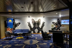 Club Columbus Desk