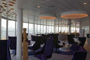 X Lounge
