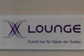 X Lounge