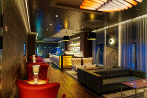 Casino & Raucher-Lounge